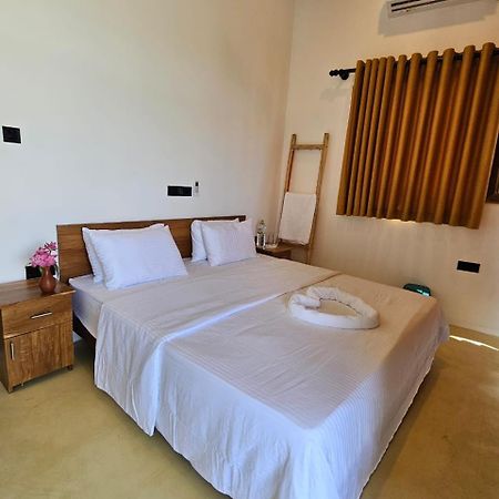 Hotel Muthu Sea View Hiriketiya à Dikwella Extérieur photo